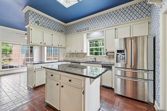 3449 Tezcucco Dr, Baton Rouge, LA 70820