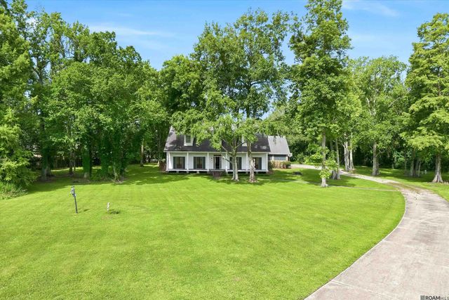 3449 Tezcucco Dr, Baton Rouge, LA 70820