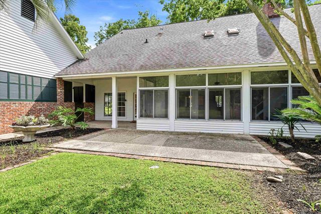 3449 Tezcucco Dr, Baton Rouge, LA 70820