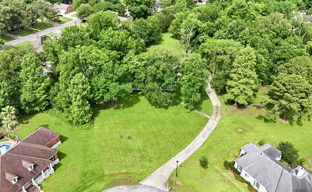 3449 Tezcucco Dr, Baton Rouge, LA 70820