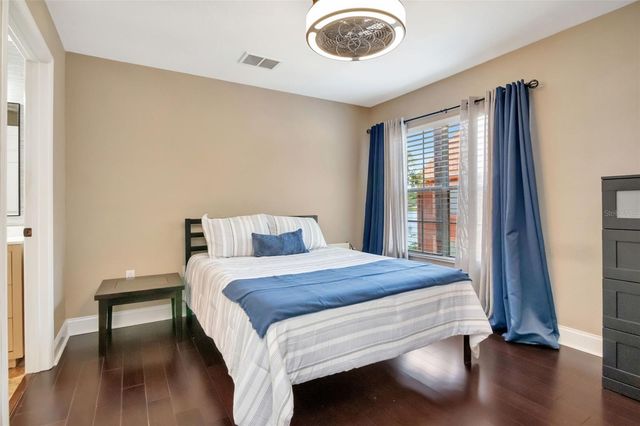 9130 LAKE CHASE ISLAND WAY 9130, Tampa, FL 33626