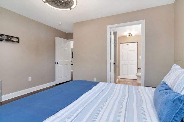 9130 LAKE CHASE ISLAND WAY 9130, Tampa, FL 33626