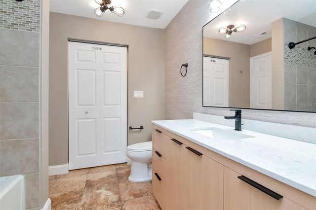 9130 LAKE CHASE ISLAND WAY 9130, Tampa, FL 33626