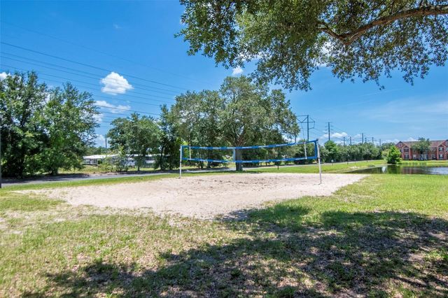9130 LAKE CHASE ISLAND WAY 9130, Tampa, FL 33626