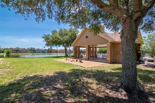 9130 LAKE CHASE ISLAND WAY 9130, Tampa, FL 33626
