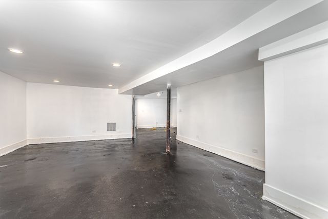 6336 S EBERHART Avenue, Chicago, IL 60637