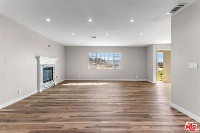 16030 Osage Road, Apple Valley, CA 92307