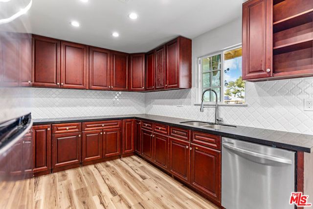 16030 Osage Road, Apple Valley, CA 92307