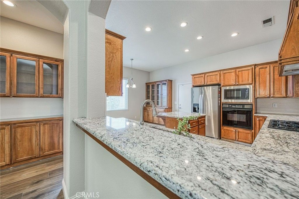 Image 14 of property listing at 8405 N Paula, Fresno, CA 93720