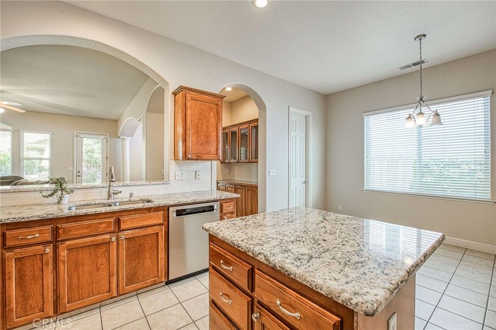 Image 20 of property listing at 8405 N Paula, Fresno, CA 93720