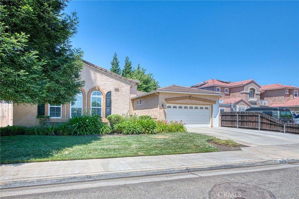 Image 50 of property listing at 8405 N Paula, Fresno, CA 93720