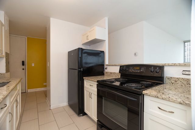 6730 S South Shore Drive 501, Chicago, IL 60649