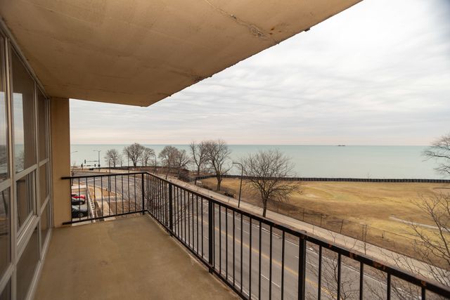6730 S South Shore Drive 501, Chicago, IL 60649