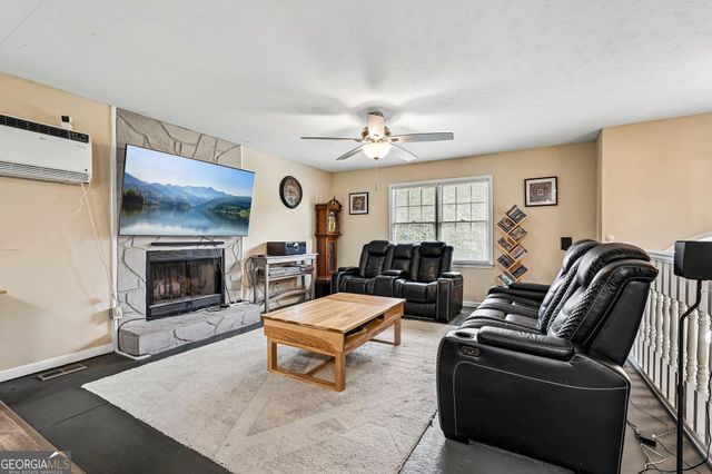 52 Aspen Lake Trace, Newnan, GA 30263