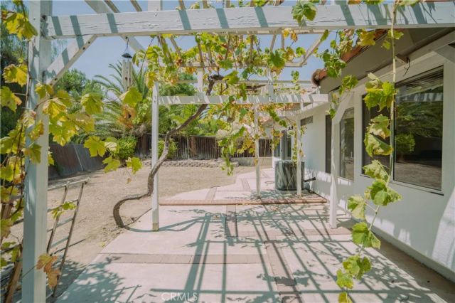 25205 Via Las Lomas, Murrieta, CA 92562