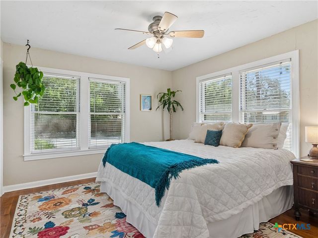 351 E North Street, New Braunfels, TX 78130