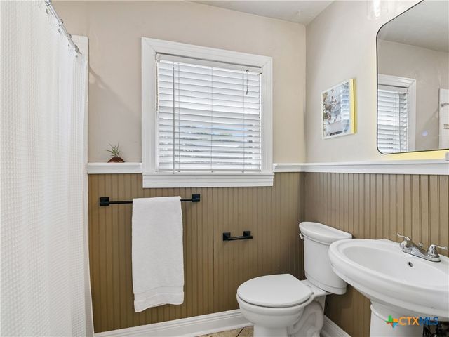 351 E North Street, New Braunfels, TX 78130