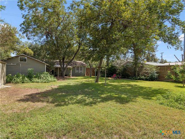 351 E North Street, New Braunfels, TX 78130