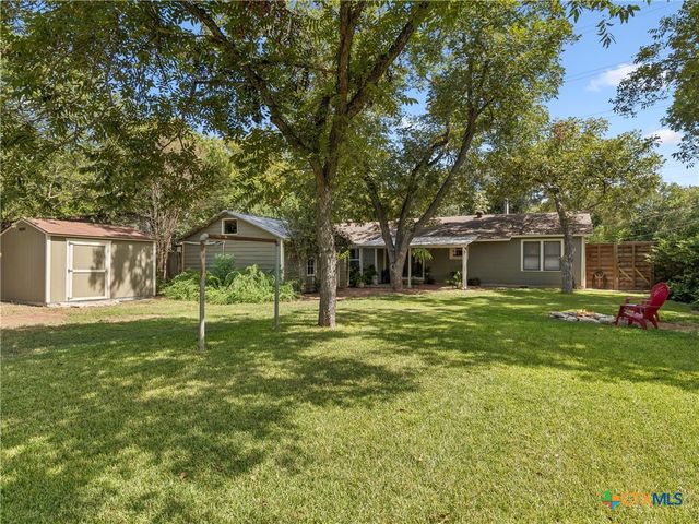 351 E North Street, New Braunfels, TX 78130
