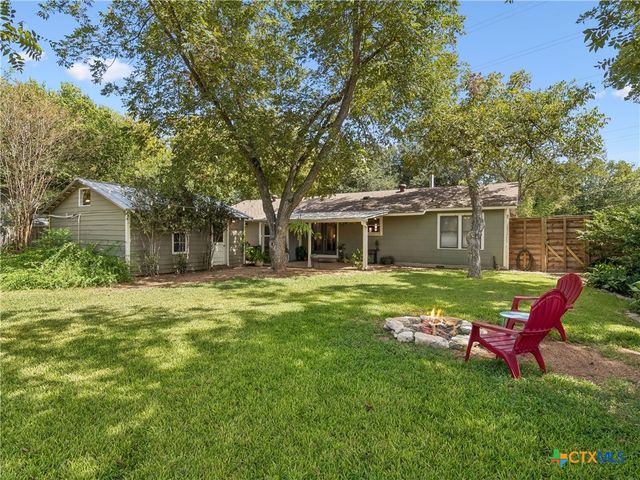 351 E North Street, New Braunfels, TX 78130