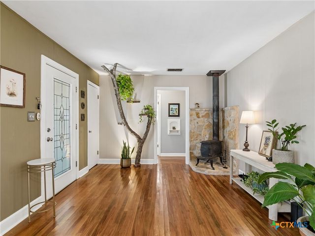351 E North Street, New Braunfels, TX 78130