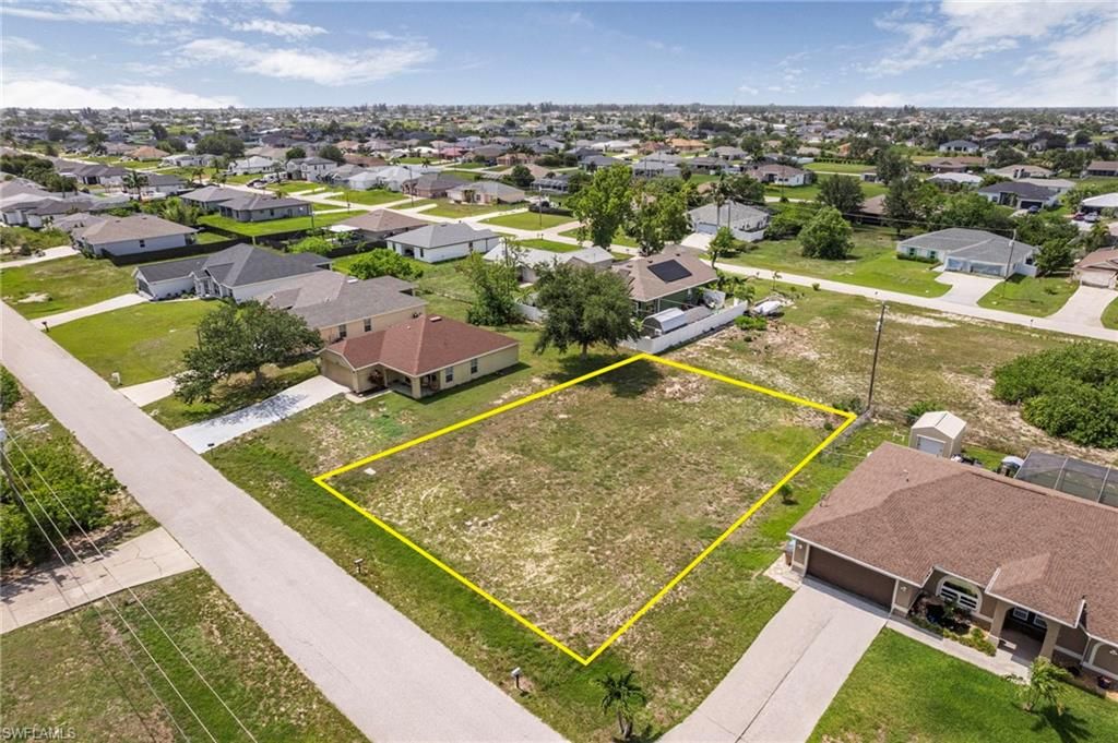 2021 NW 4th ST, CAPE CORAL, FL 33993 — exterior