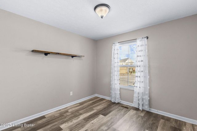 214 Garnette Ct, Mt Washington, KY 40047