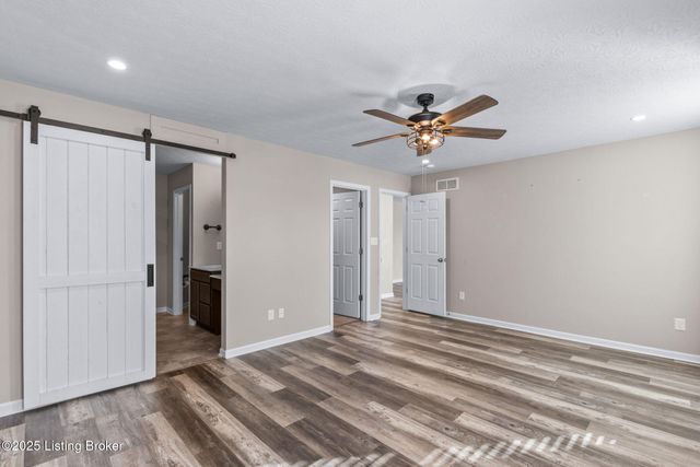 214 Garnette Ct, Mt Washington, KY 40047