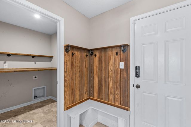 214 Garnette Ct, Mt Washington, KY 40047