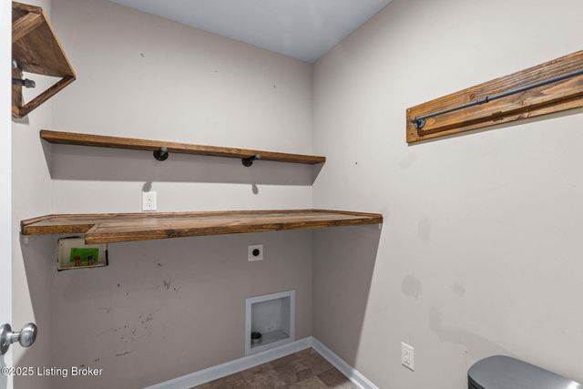 214 Garnette Ct, Mt Washington, KY 40047