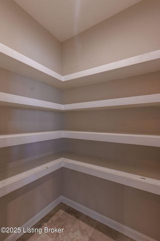 214 Garnette Ct, Mt Washington, KY 40047