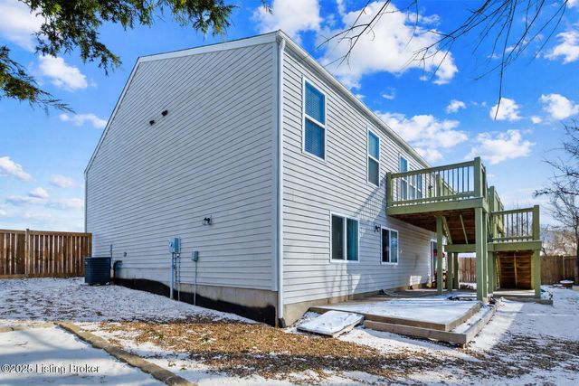 214 Garnette Ct, Mt Washington, KY 40047