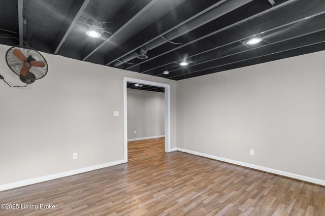 214 Garnette Ct, Mt Washington, KY 40047