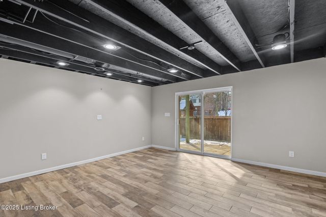 214 Garnette Ct, Mt Washington, KY 40047