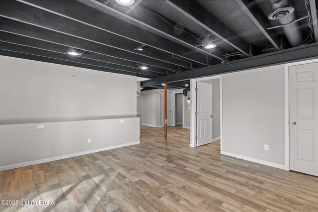 214 Garnette Ct, Mt Washington, KY 40047