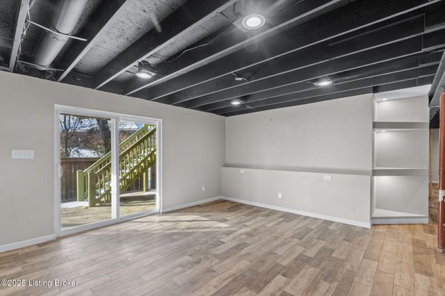 214 Garnette Ct, Mt Washington, KY 40047