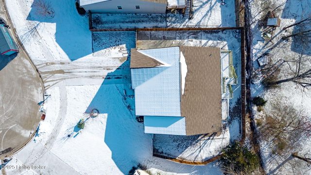 214 Garnette Ct, Mt Washington, KY 40047