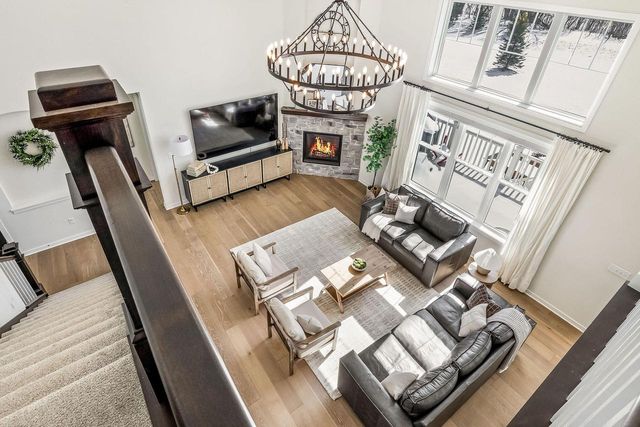 8955 W Highlander DRIVE, Mequon, WI 53097