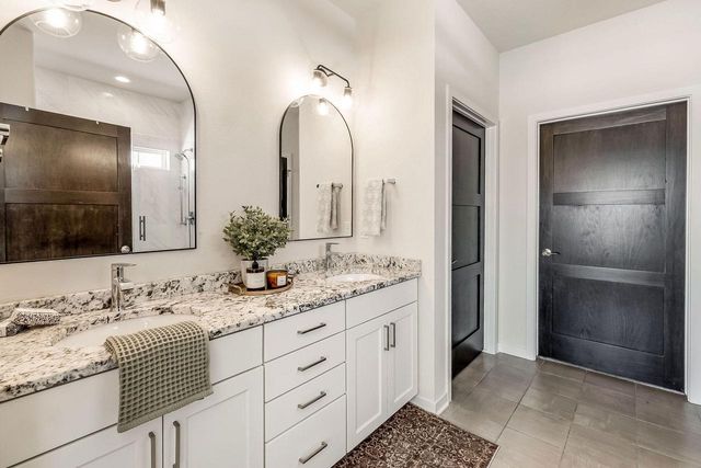 8955 W Highlander DRIVE, Mequon, WI 53097