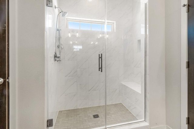 8955 W Highlander DRIVE, Mequon, WI 53097