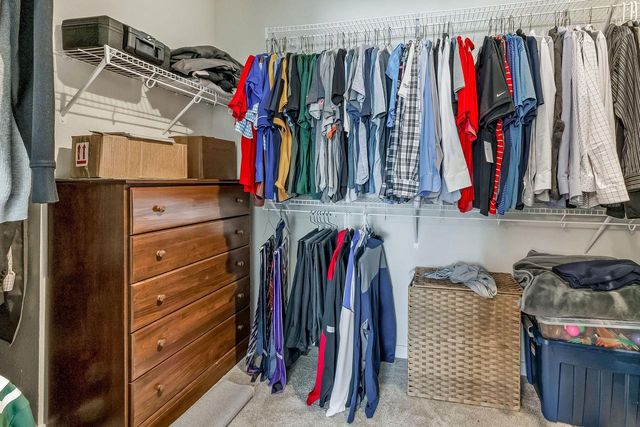 8955 W Highlander DRIVE, Mequon, WI 53097