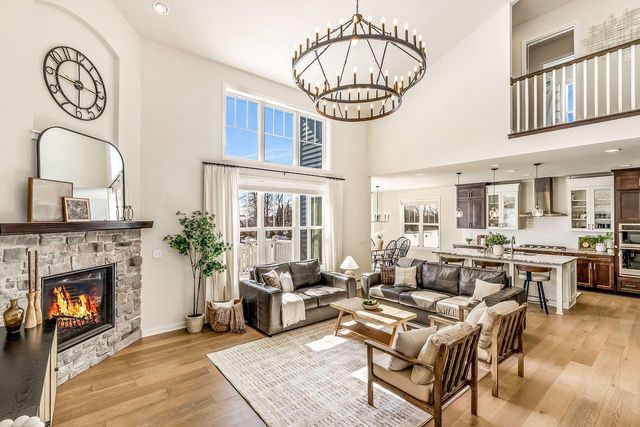 8955 W Highlander DRIVE, Mequon, WI 53097