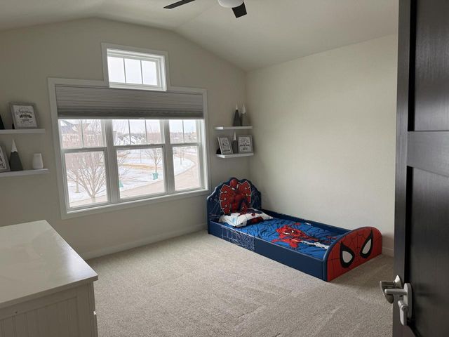 8955 W Highlander DRIVE, Mequon, WI 53097