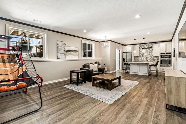 8955 W Highlander DRIVE, Mequon, WI 53097