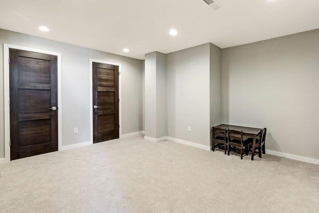 8955 W Highlander DRIVE, Mequon, WI 53097