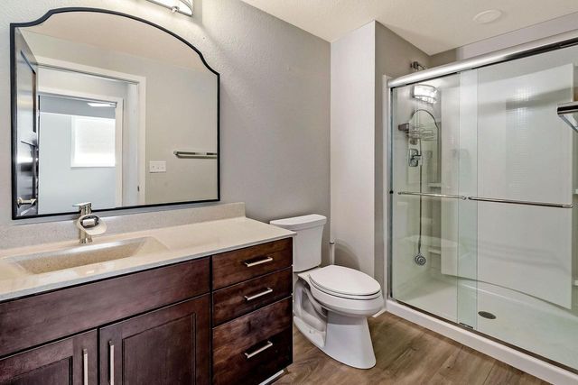 8955 W Highlander DRIVE, Mequon, WI 53097