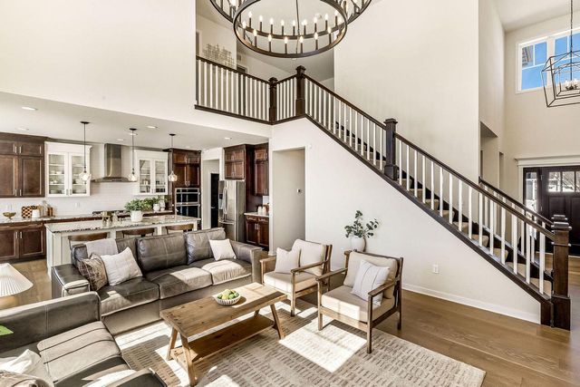 8955 W Highlander DRIVE, Mequon, WI 53097