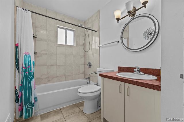 6795 Heyden Street, Dearborn Heights, MI 48127