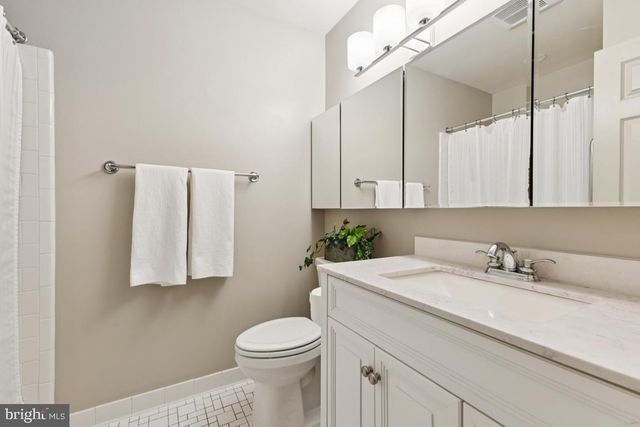 9409 PARK HUNT CT, Springfield, VA 22153