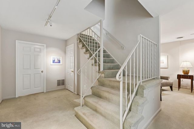 9409 PARK HUNT CT, Springfield, VA 22153
